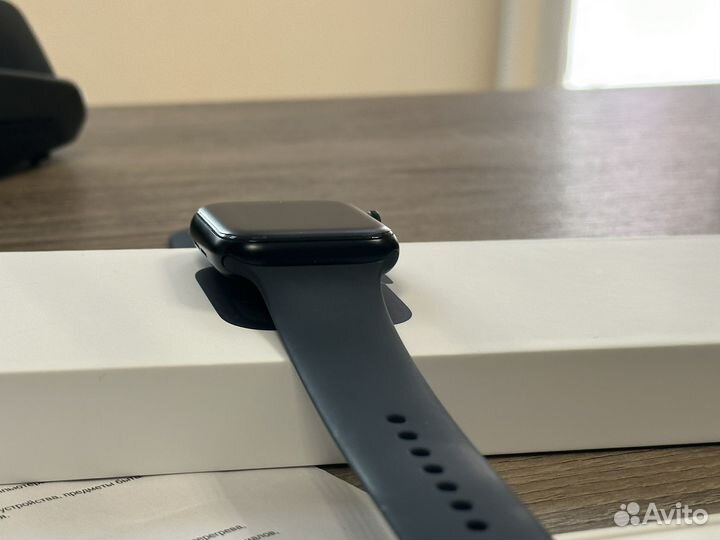 Apple watch se 2, 44 мм, акб 97