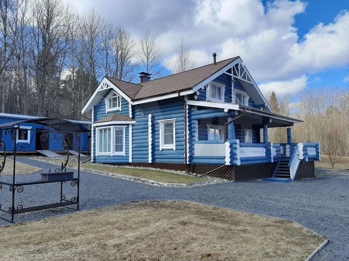 Коттедж 224 м² на участке 100 сот.