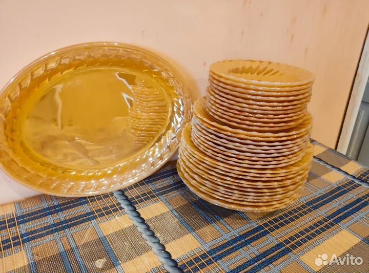 Набор тарелок