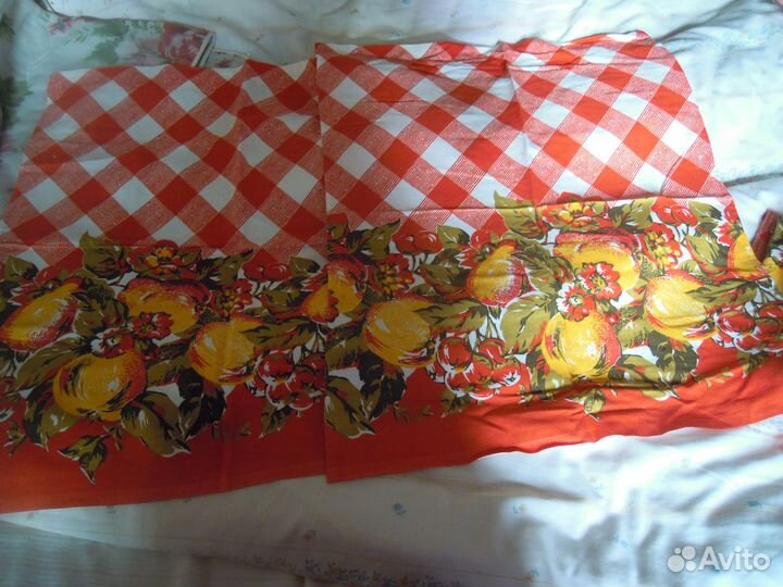 Комплект -шторы, занавески, скатерть, фартук