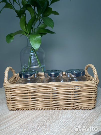 Корзинка для специй с баночками