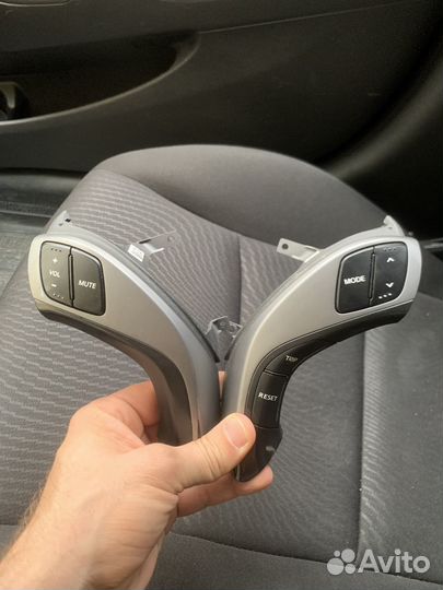 Кнопки на руль Hyundai Elantra 5 MD