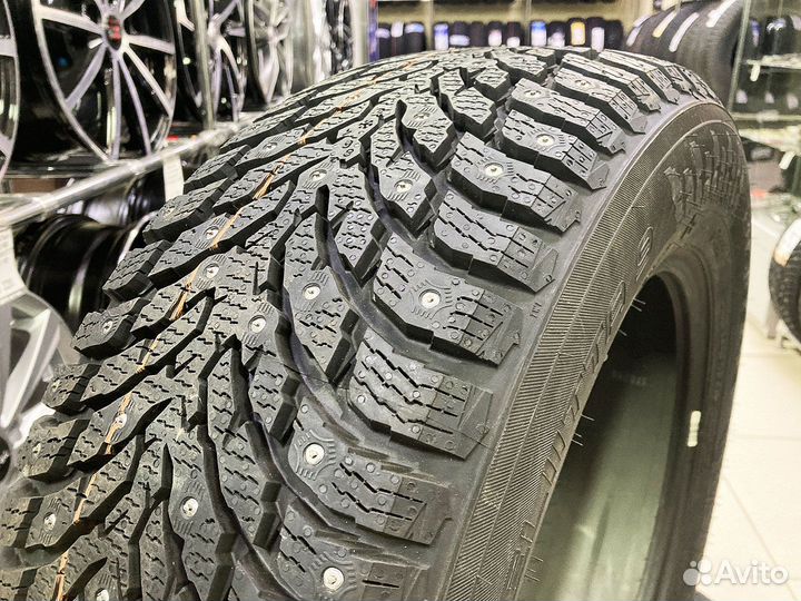 Nokian Tyres Hakkapeliitta 9 SUV 215/65 R16