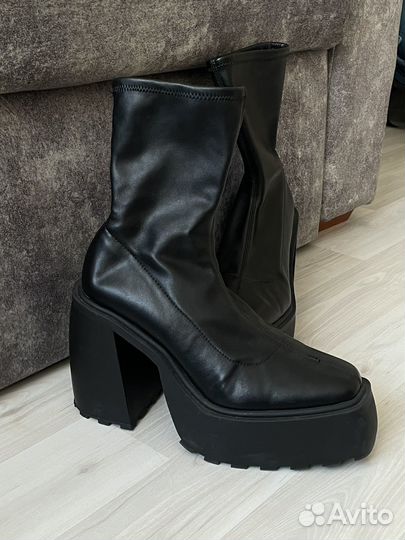 Ботильоны на платформе 40