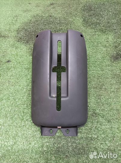 Кожух рулевой колонки нижний Audi Q7 2005