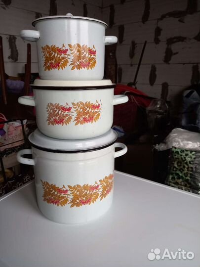 Набор кастрюль