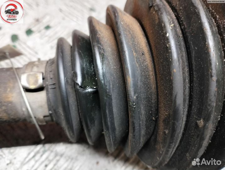 Полуось передняя левая б/у Renault Espace IV (2002-2014) 8200228393