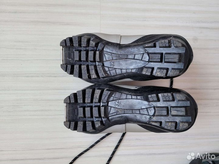 Лыжные ботинки детские р.32