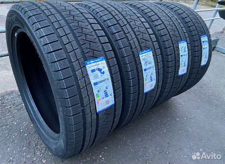 Triangle PL02 255/40 R18 и 225/45 R18 99V