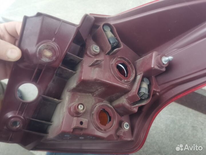 Фонарь задний правый toyota RAV4. Оригинал