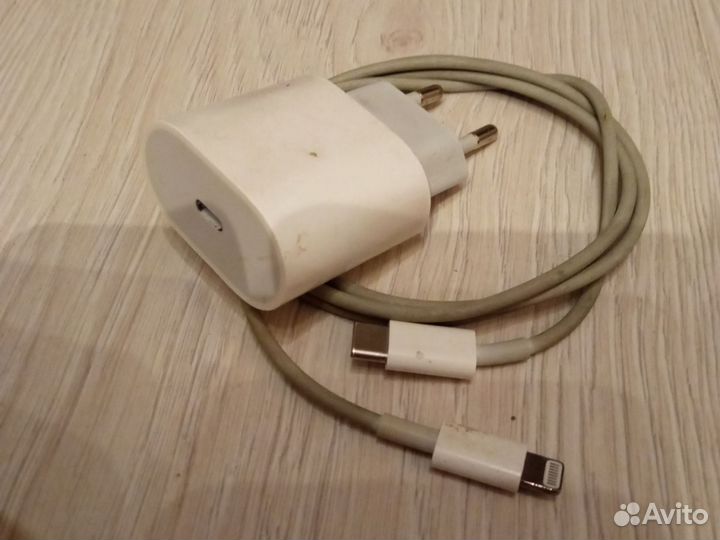 Зарядное устройство на iPhone
