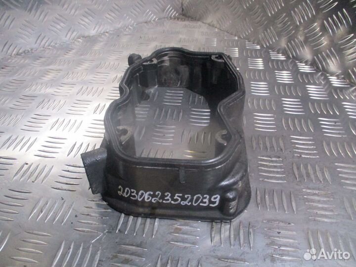 Проставка клапанной крышки Scania 1503190