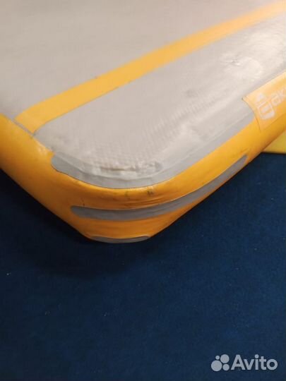 Ремонт надувных акробатических дорожек