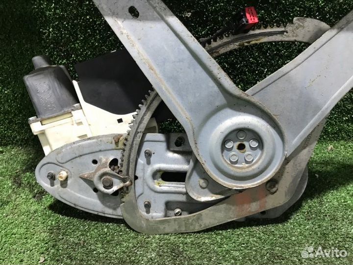 Стеклоподъемник задний левый Ford Focus 2 qqdb