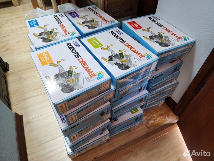 Robotis stem, lego Mindstorms и др