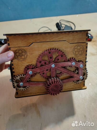 Деревянная шкатулка новая