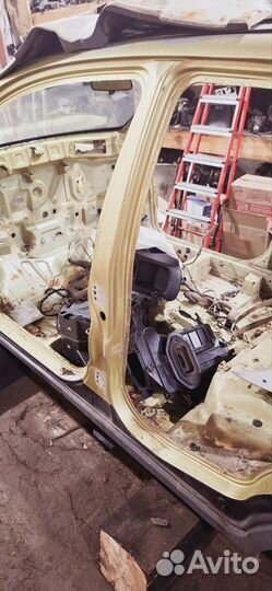 Стойка центральная левая Chevrolet spark m200