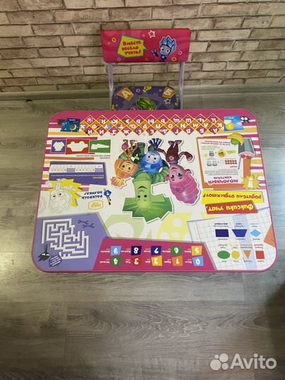 Детский стол и стул