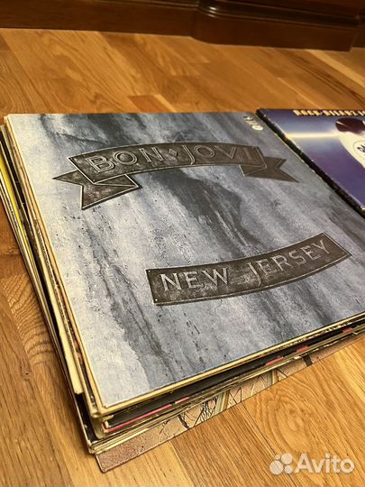 36 виниловых пластинок