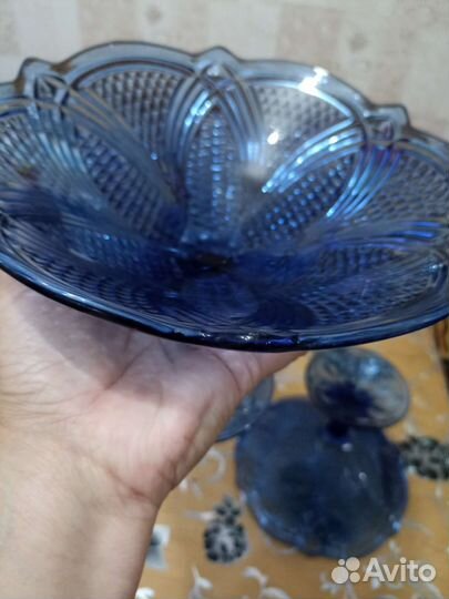 Ваза для фруктов цветное стекло