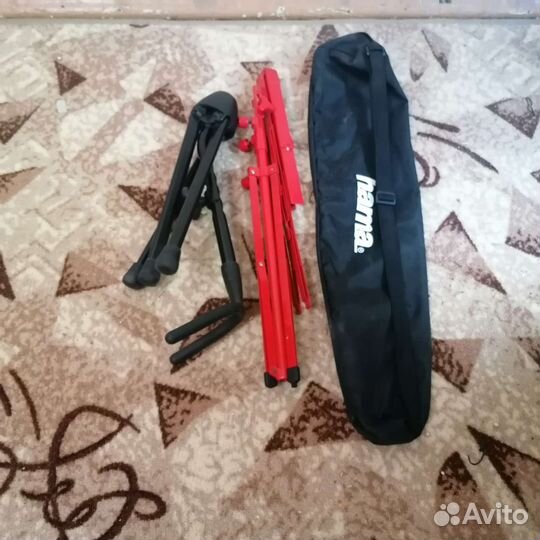 Стойка для саксофона, и пюпитр