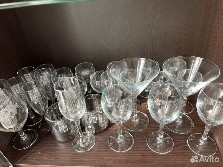 Бокалы для мартини, коктейльные бокалы