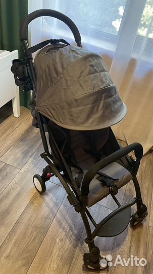 Прогулочная коляска yoya