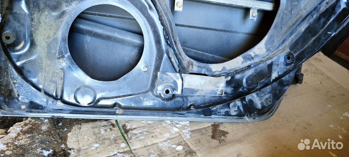 Дверь задняя правая Тойота калдина