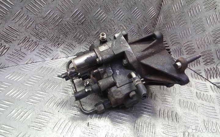 Насос топливный (тнвд) Mitsubishi Montero/Pajero