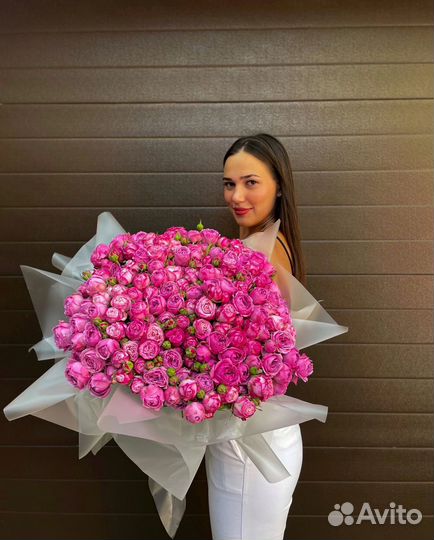 Пионовидная кустовая роза