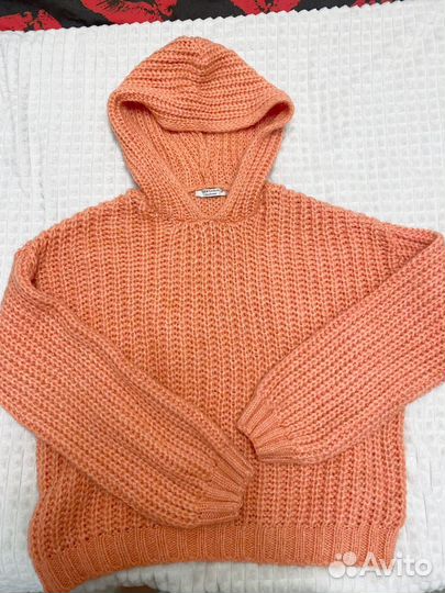 Вязаный свитер