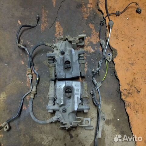 Тоёта королла задние супорта в сборе