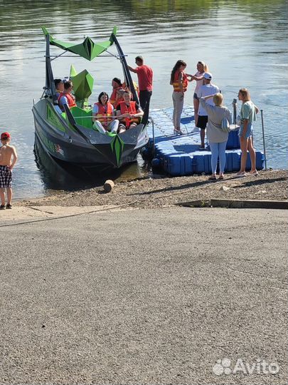 Прогулки на скоростном катере