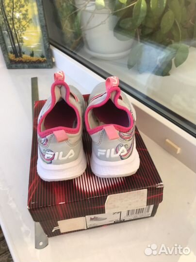 Кроссовки fila на девочку 29 размер
