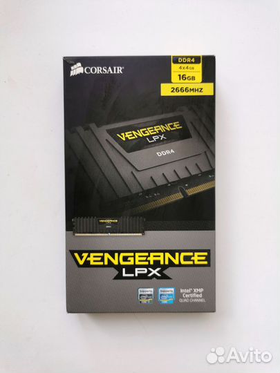 Оперативная память Corsair DDR4 16 GB (4х4 GB)
