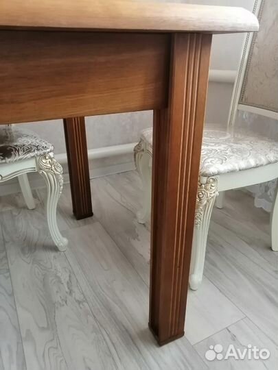 Стол