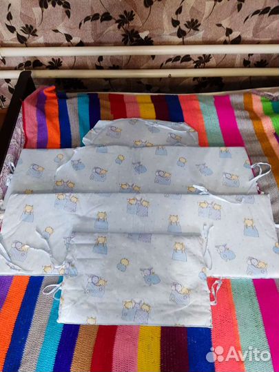 Бортики в кроватку