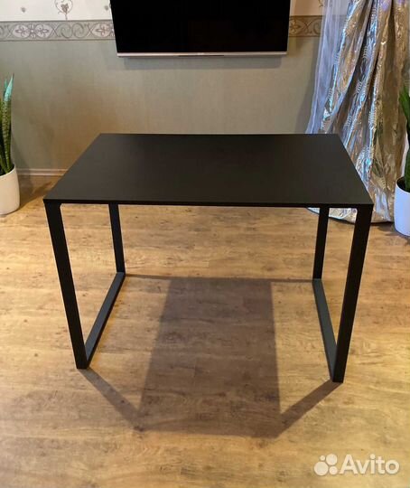 Компьютерный стол новый