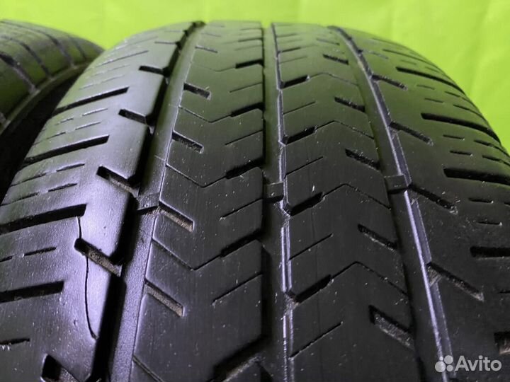 Michelin Agilis 215/60 R17 104H