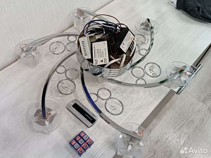 Люстра потолочная бу