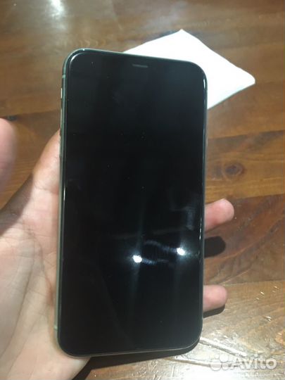 Телефон iPhone 11