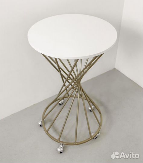 Выкатной столик