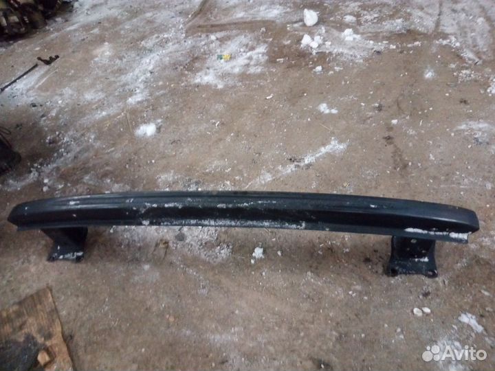 Усилитель заднего бампера Фольксваген Джетта 5 Гол