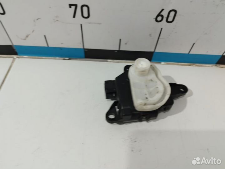 Моторчик заслонки отопителя ix35/Tucson 2010-2015