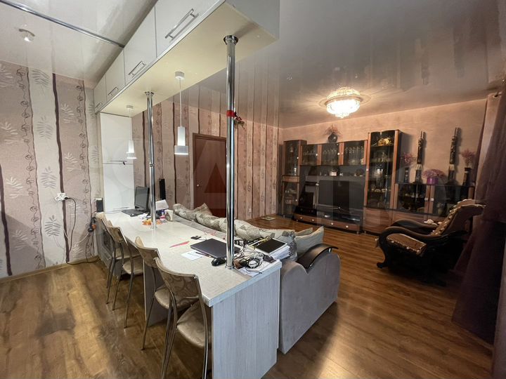 1-к. квартира, 61 м², 1/4 эт.