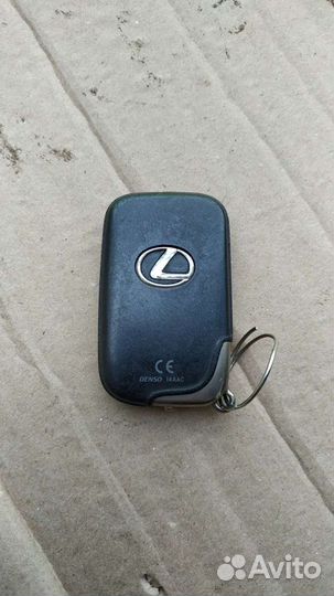 Смарт ключ Lexus is 250