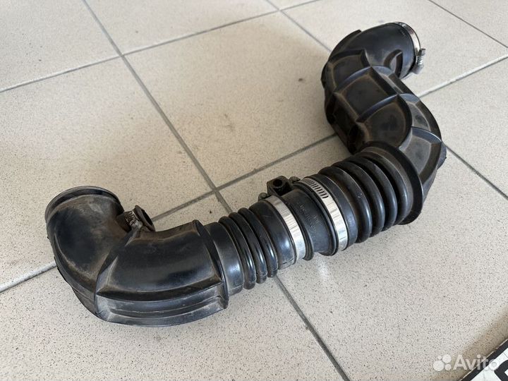 Патрубок воздушного фильтра Шевроле Нива Niva