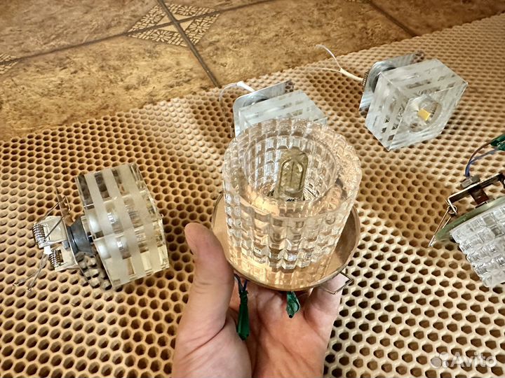 Светильники точечные