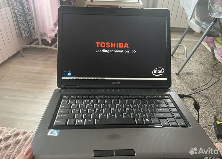 Ноутбук toshiba