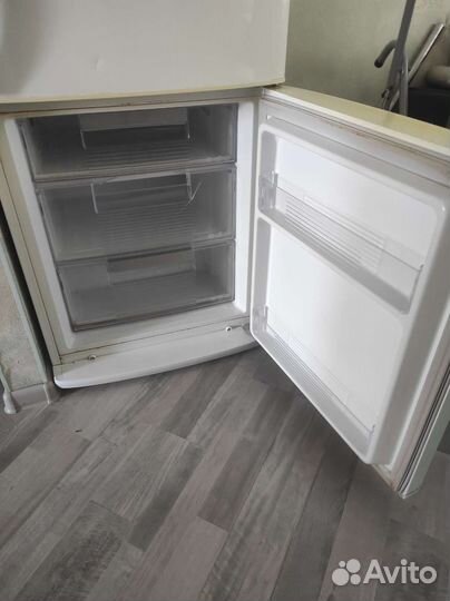 Холодильник бу LG